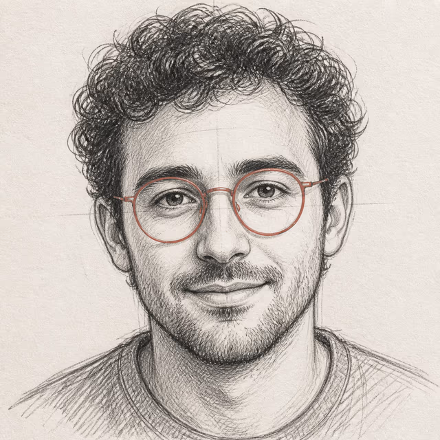 Sketch Dasselbe Gesicht als Bleistift-Sketch in Graustufen, nur die Brille in Rot